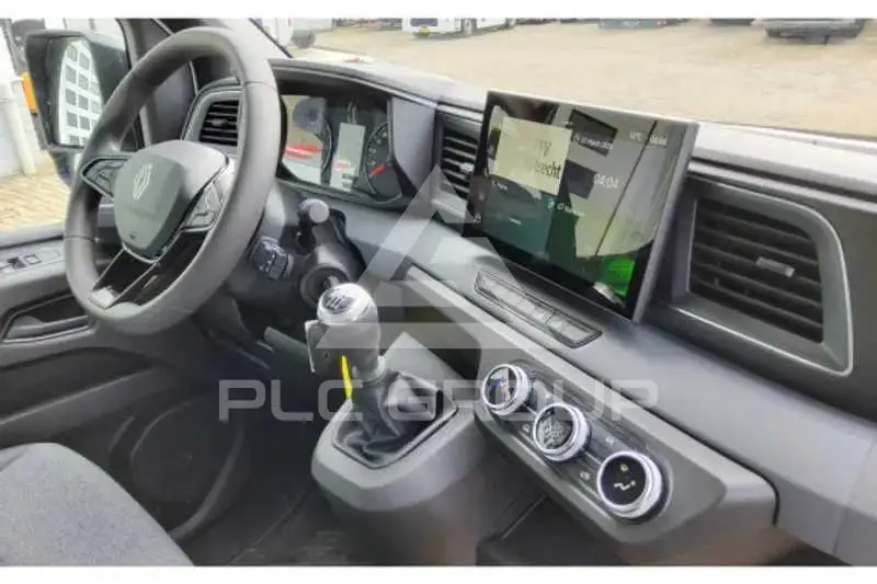 2024 Renault Master