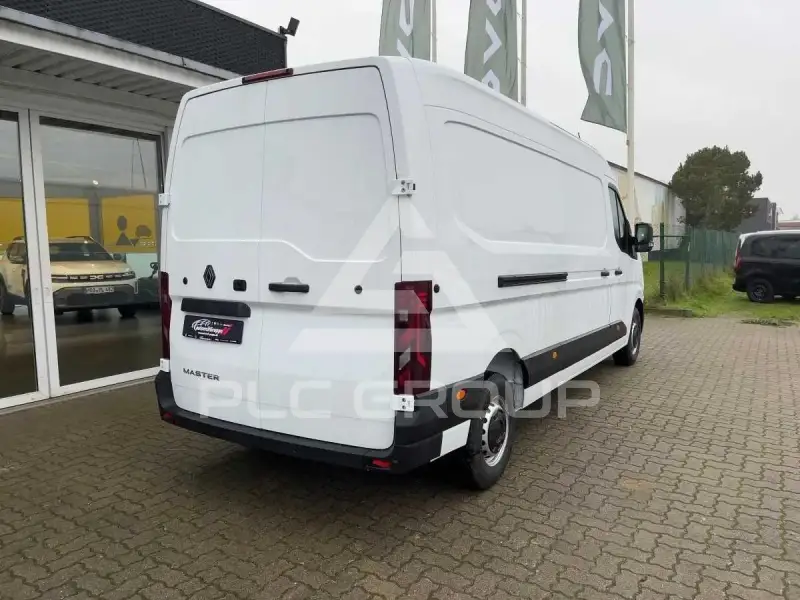 2024 Renault Master