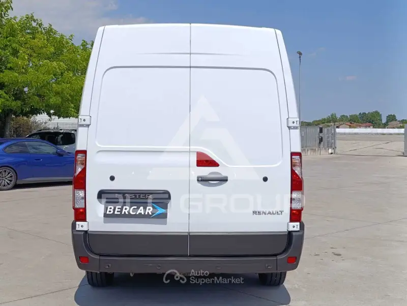 2024 Renault Master