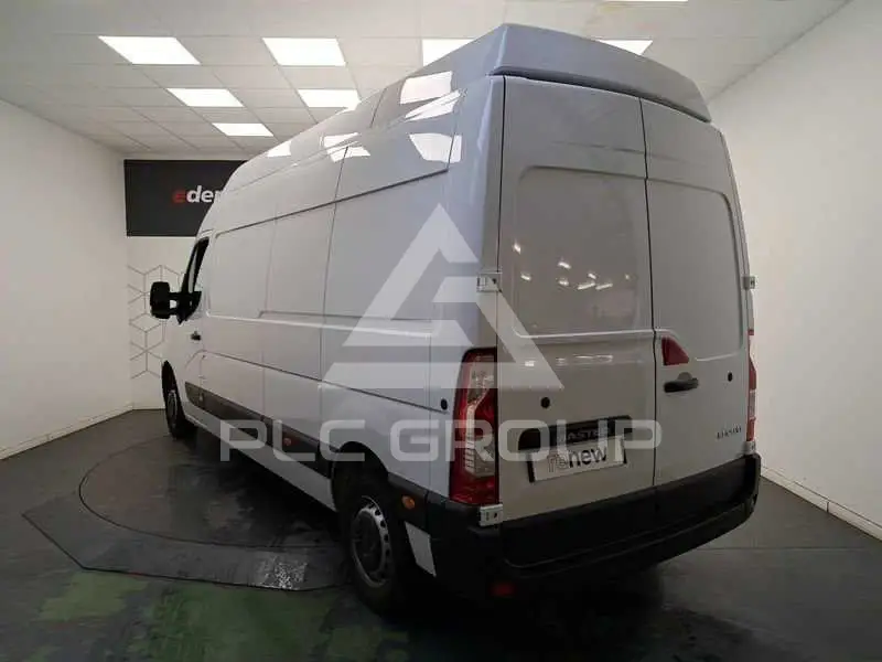 2024 Renault Master