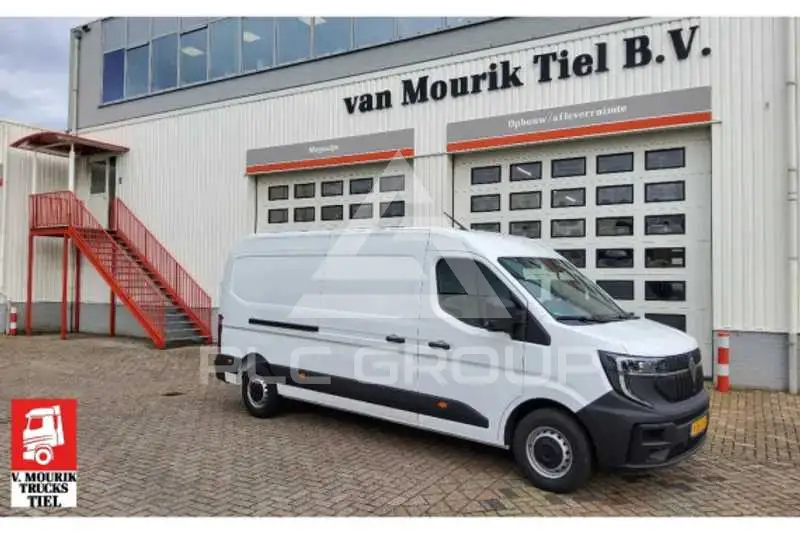 2024 Renault Master