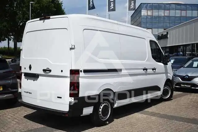 2024 Renault Master