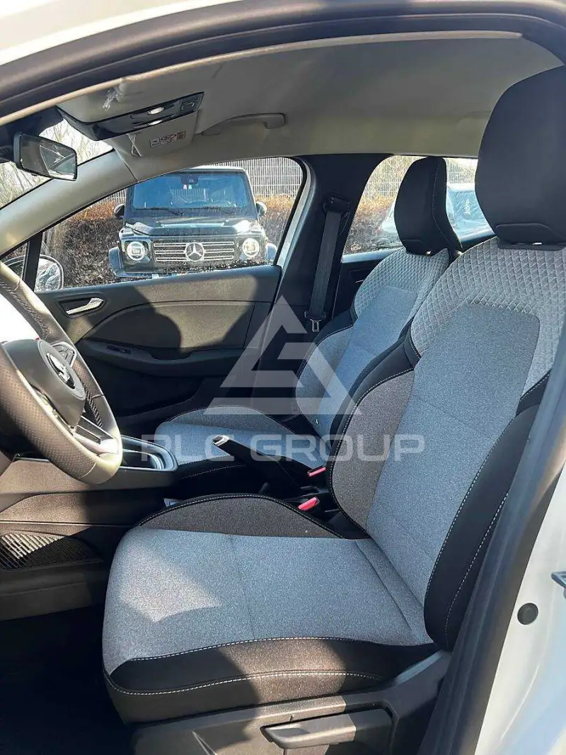 2025 Mitsubishi Colt