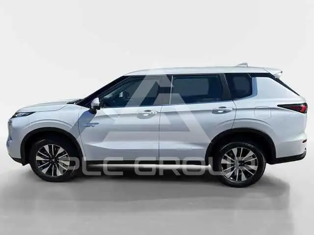 2025 Mitsubishi OUTLANDER
