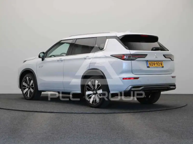 2025 Mitsubishi OUTLANDER