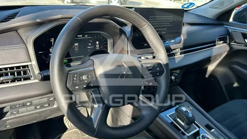 2025 Mitsubishi OUTLANDER