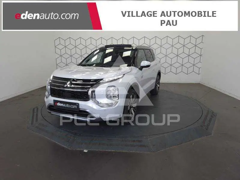 2025 Mitsubishi OUTLANDER