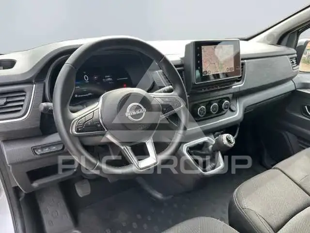 2025 Nissan Primastar