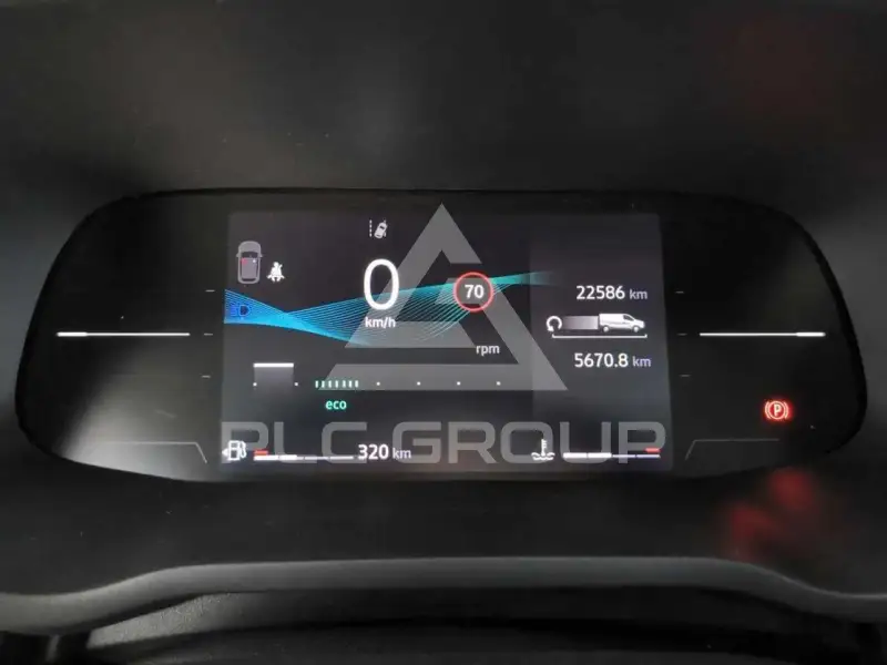 2025 Nissan Primastar