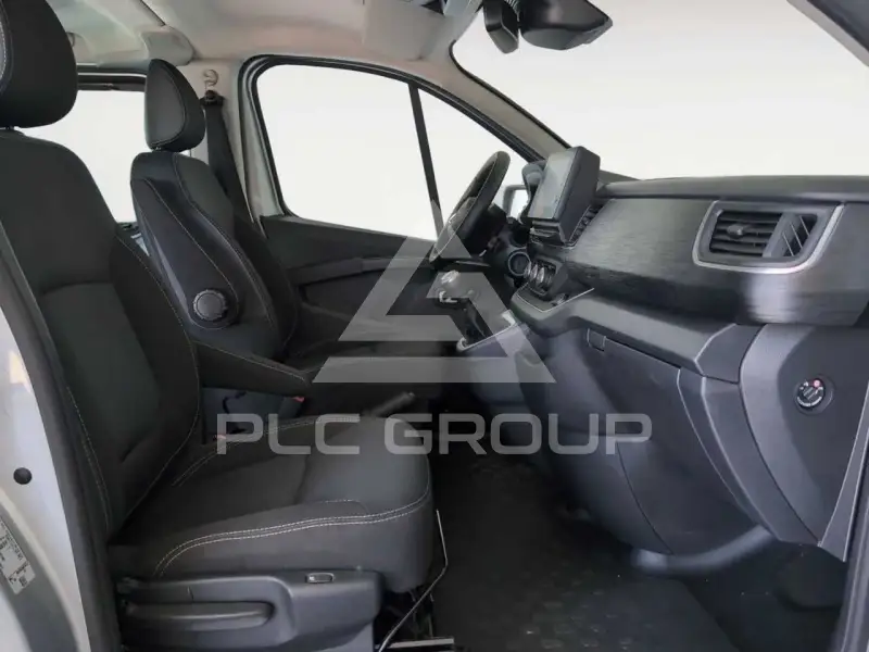 2025 Nissan Primastar