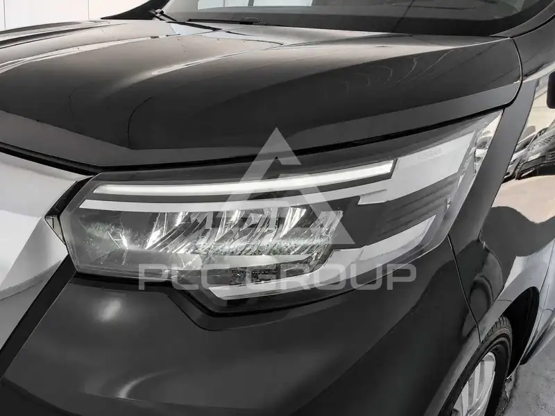 2025 Nissan Primastar