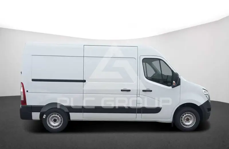 2025 Nissan Interstar
