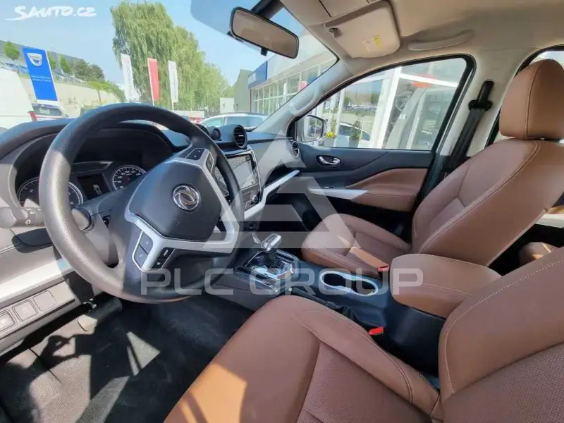 2025 Nissan Navara