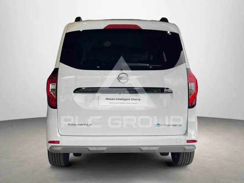 2025 Nissan TOWNSTAR