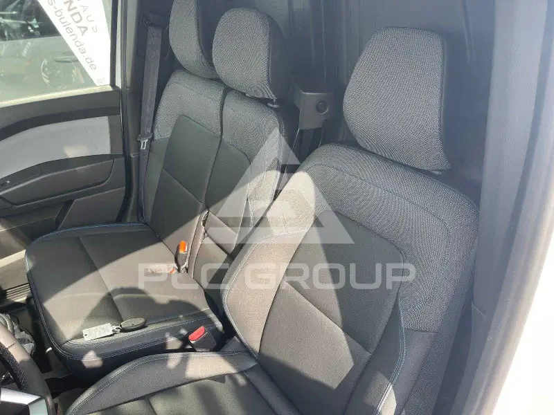 2025 Nissan TOWNSTAR