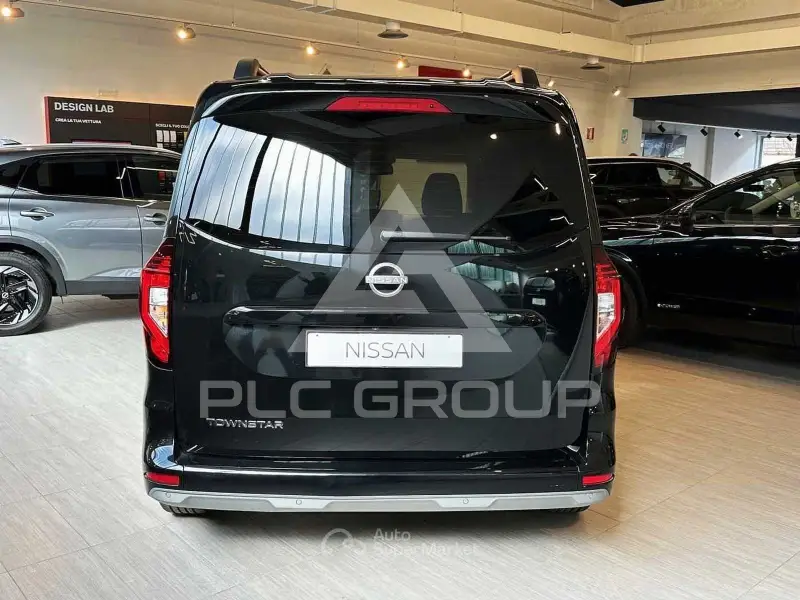 2025 Nissan TOWNSTAR
