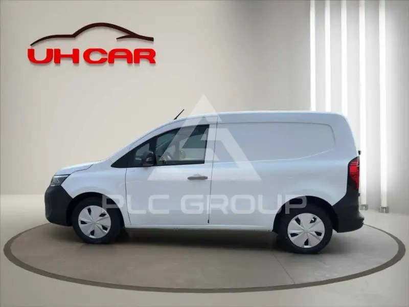 2025 Nissan TOWNSTAR