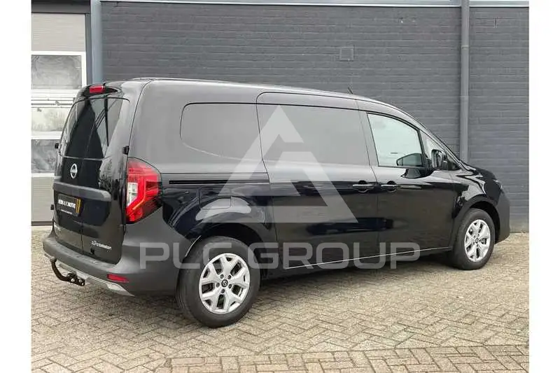 2025 Nissan TOWNSTAR