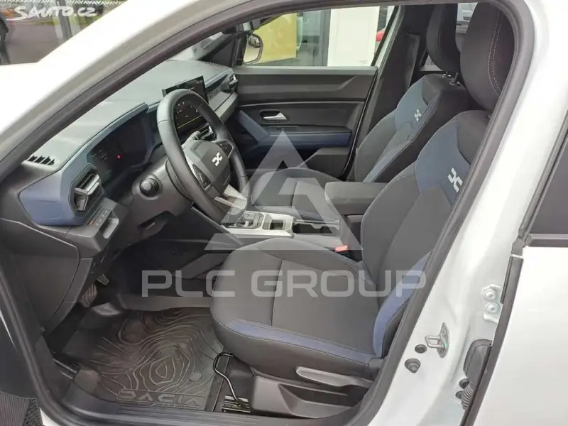 2025 Dacia Duster
