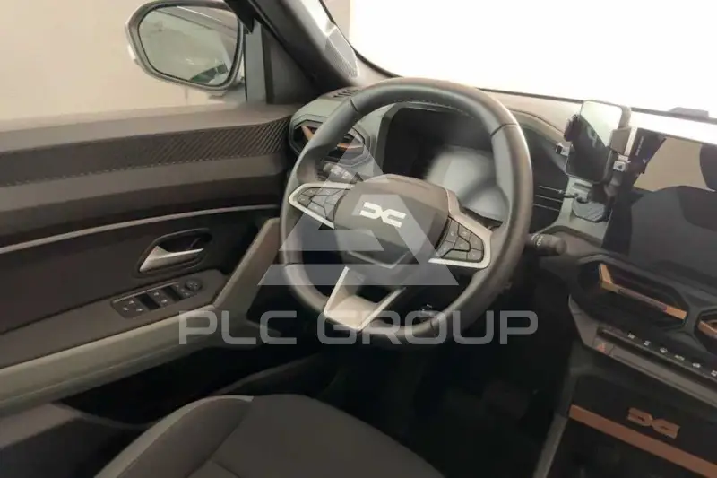 2025 Dacia Duster
