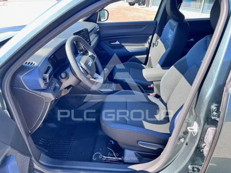 2025 Dacia Duster