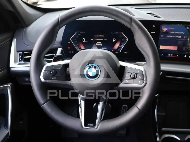 2025 BMW iX