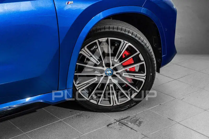 2025 BMW iX