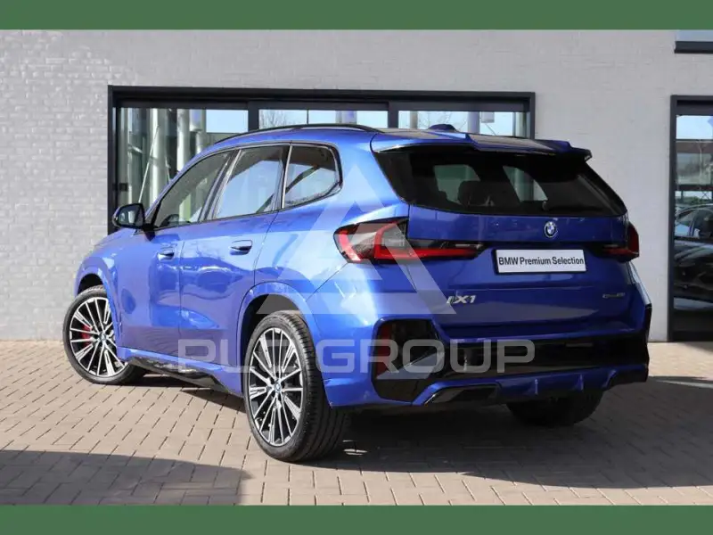 2025 BMW iX