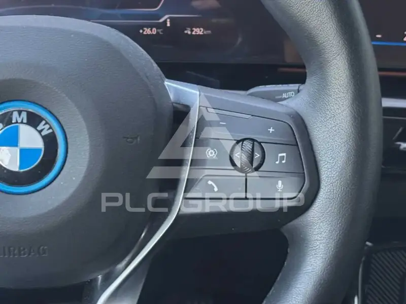2025 BMW iX