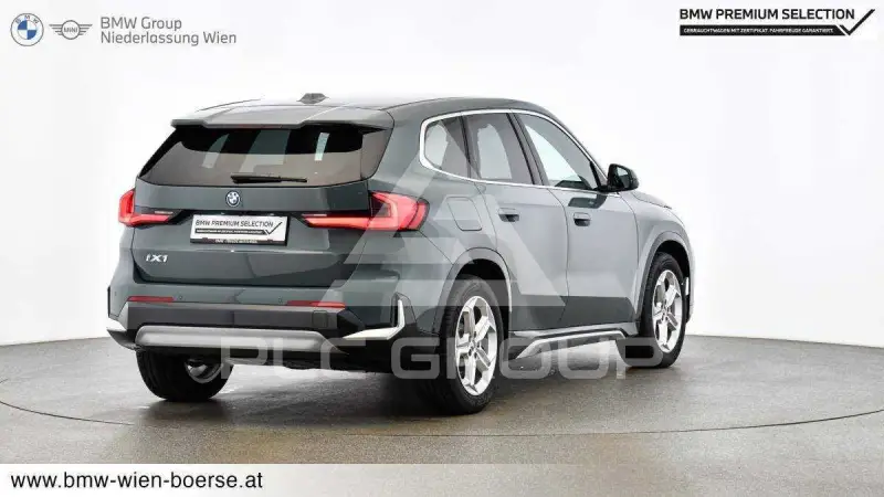 2025 BMW iX