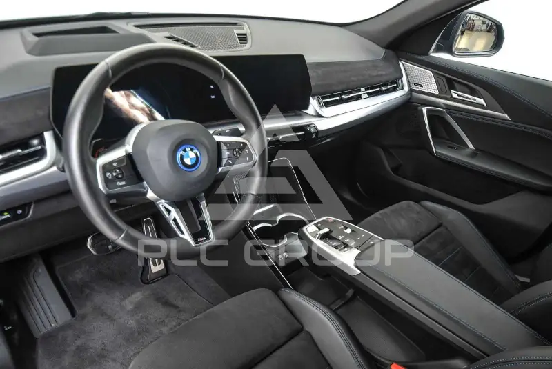 2025 BMW iX
