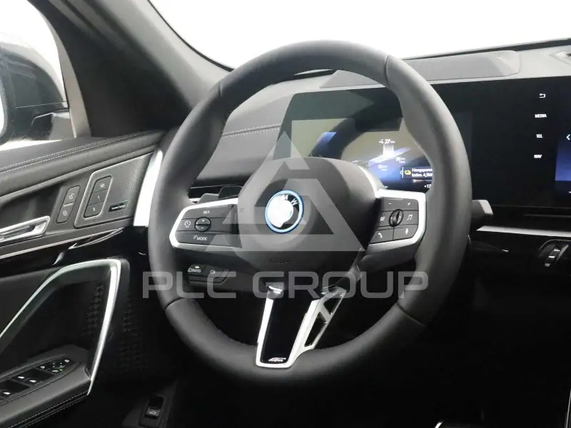 2025 BMW iX