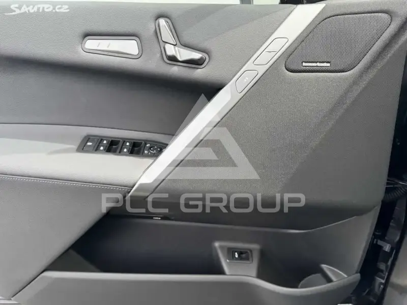 2025 BMW iX