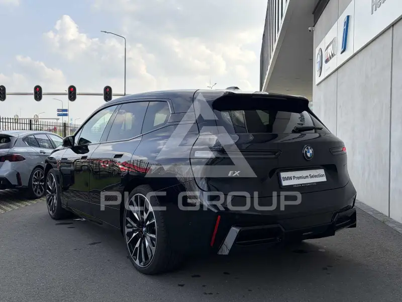 2025 BMW iX