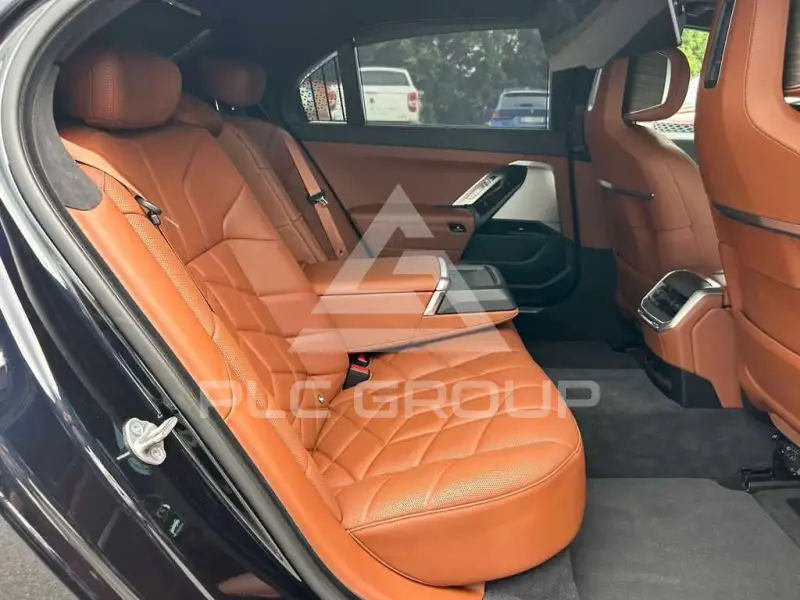 2025 BMW I7