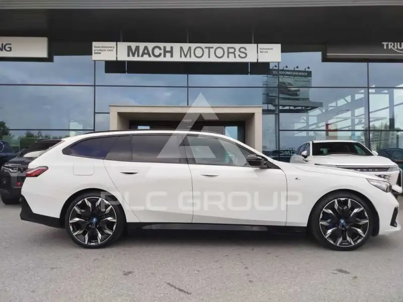 2025 BMW I5
