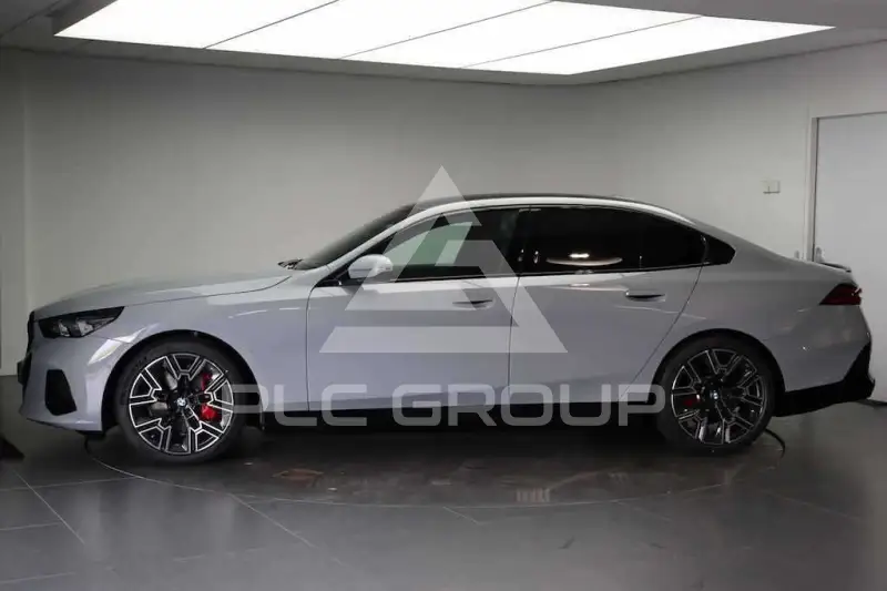 2025 BMW I5