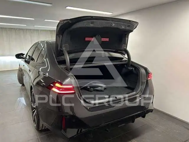 2025 BMW I5