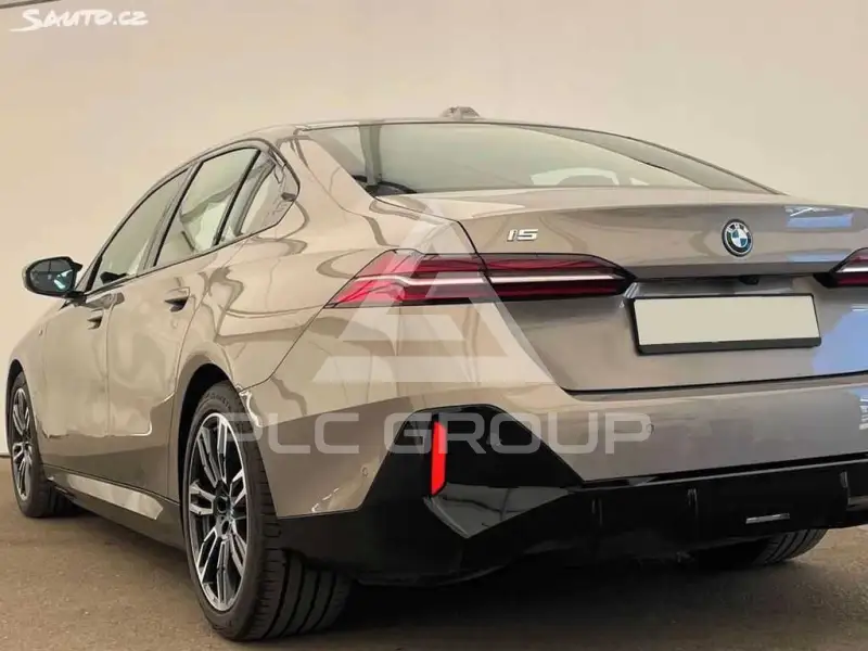 2025 BMW I5