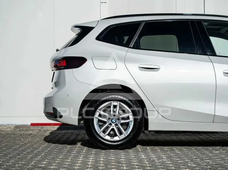 2025 BMW 218