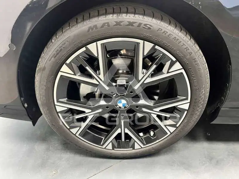 2025 BMW 218