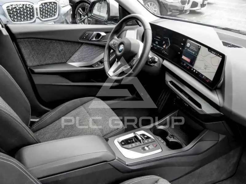2025 BMW 218