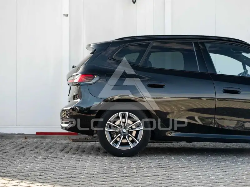 2025 BMW 218