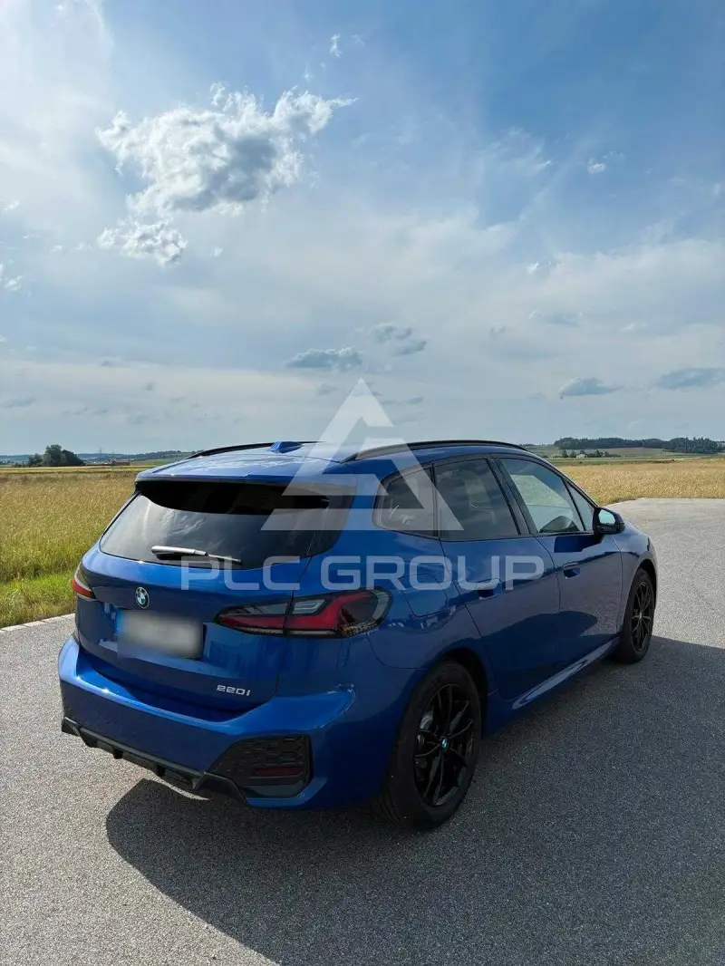 2025 BMW 218