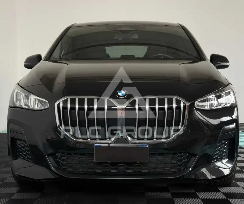 2025 BMW 218