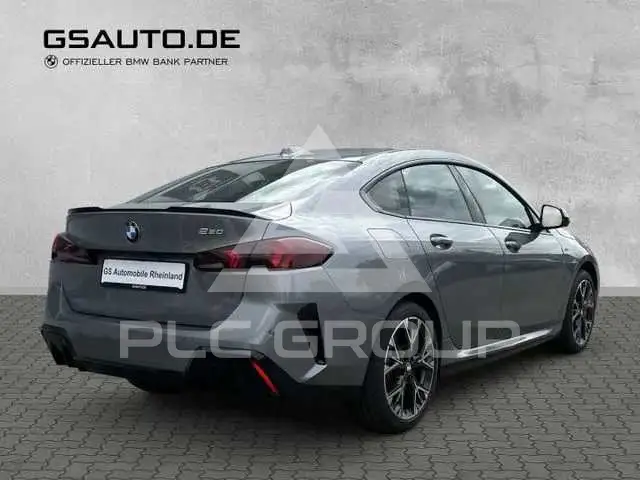 2025 BMW 218