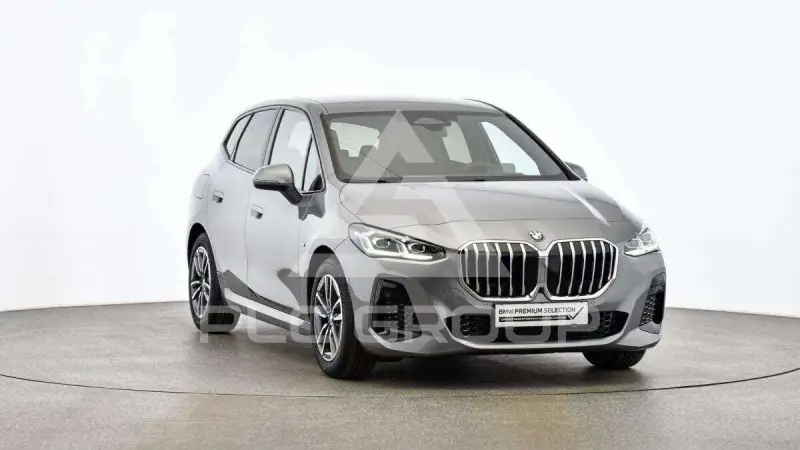 2025 BMW 218