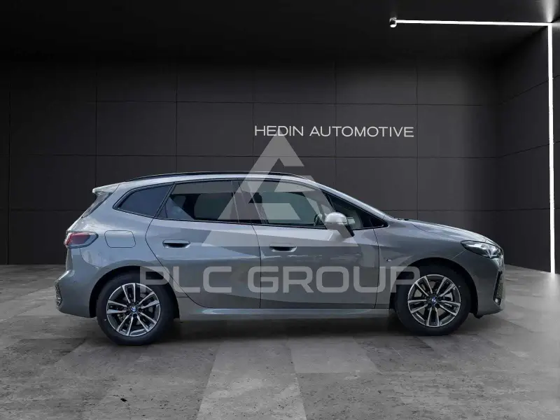 2025 BMW 218