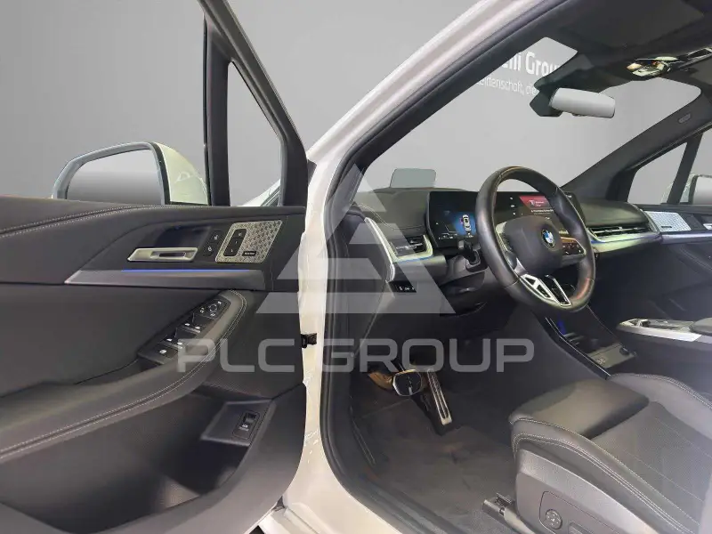 2025 BMW 218