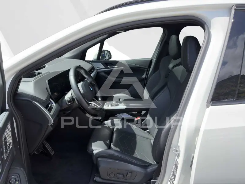 2025 BMW 218